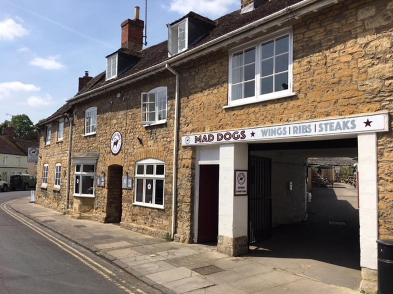 The Britannia Inn Sherborne  Exteriör bild